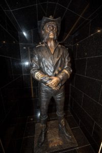 lemmystatue